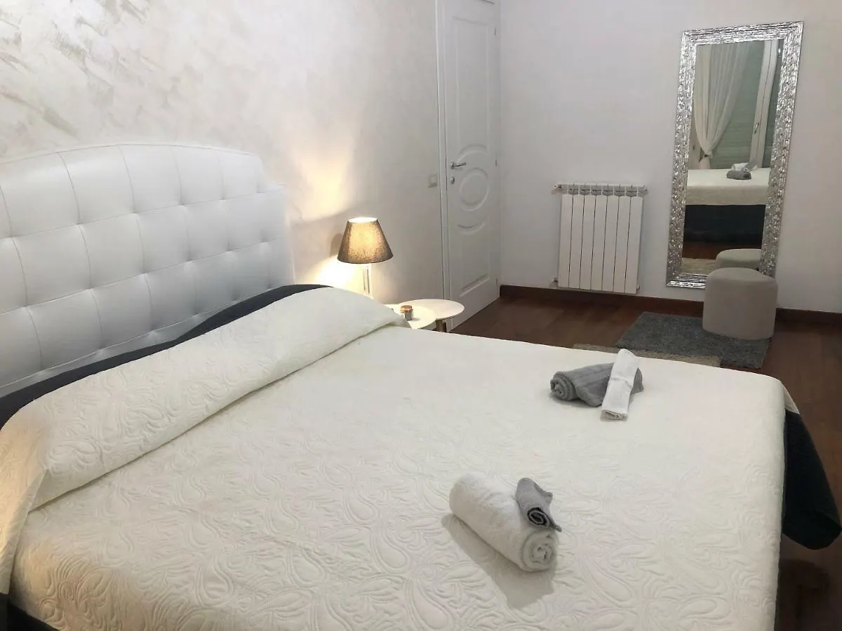 Talenti Little Home Rome 0*,